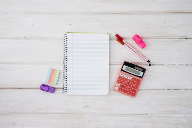 Notatblokk og kalkulator for beregning av lånekostnad